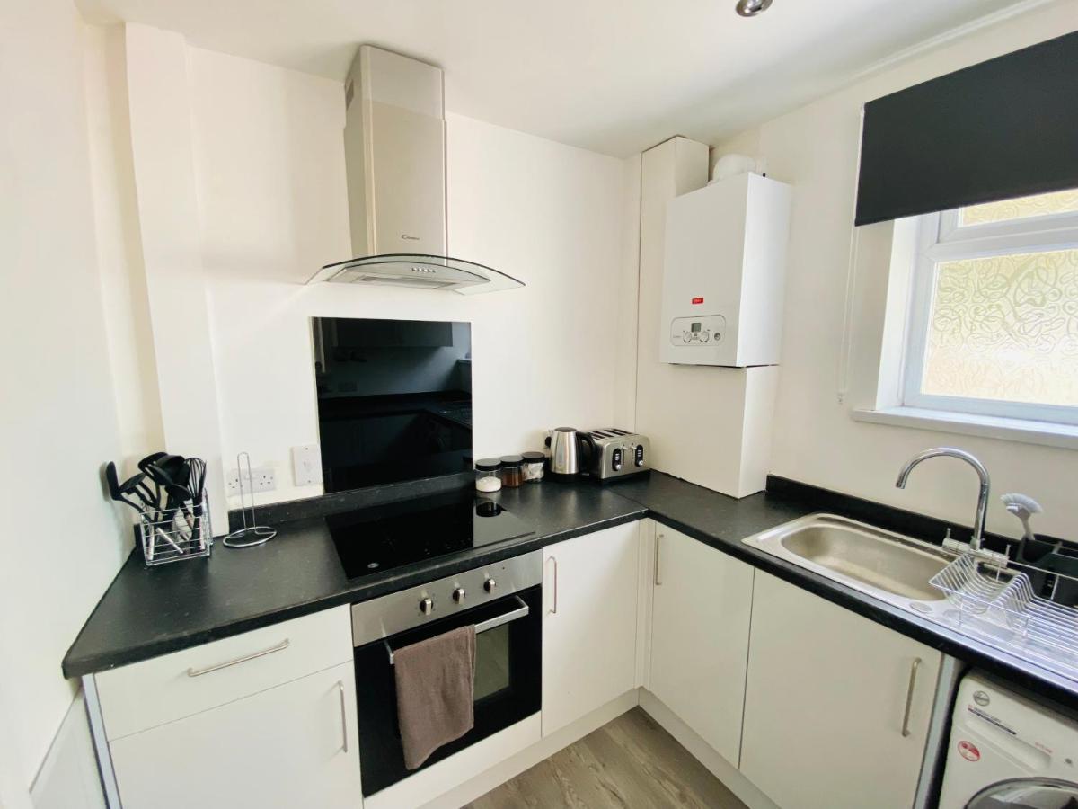 Emerald Living, 4 Bedrooms In The Heart Of Swansea! Сasa de vacaciones Swansea