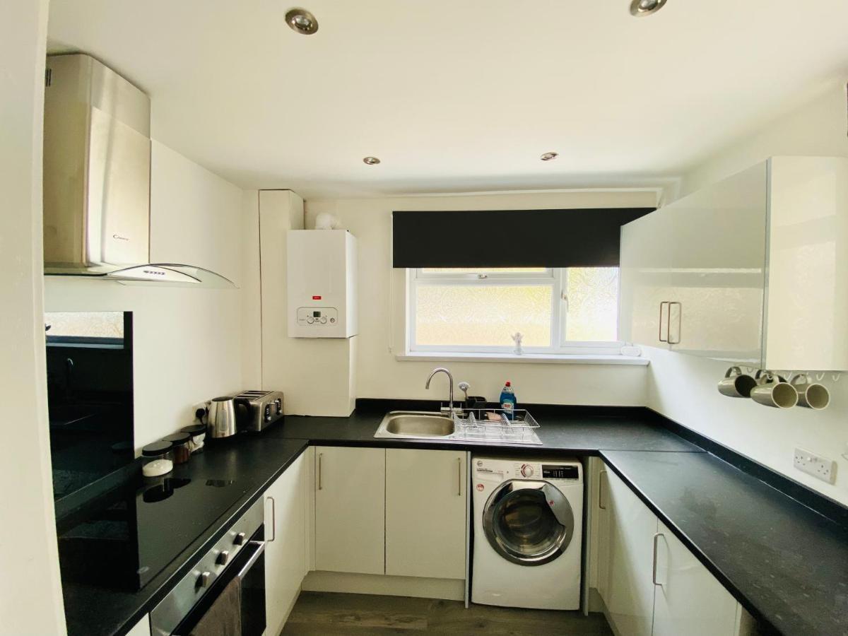 Emerald Living, 4 Bedrooms In The Heart Of Swansea! Сasa de vacaciones *