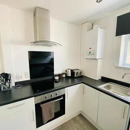 Emerald Living, 4 Bedrooms In The Heart Of Swansea! Exterior photo
