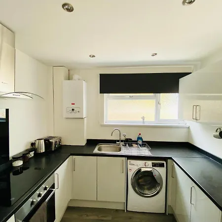 Emerald Living, 4 Bedrooms In The Heart Of Swansea! Exterior photo